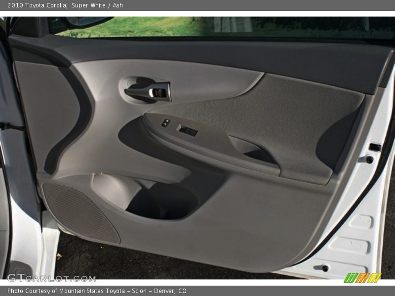 Super White / Ash 2010 Toyota Corolla