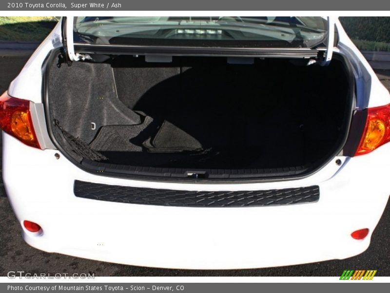 Super White / Ash 2010 Toyota Corolla