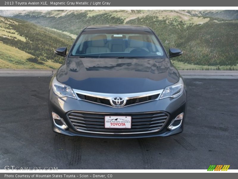 Magnetic Gray Metallic / Light Gray 2013 Toyota Avalon XLE