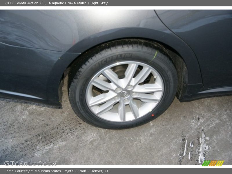 Magnetic Gray Metallic / Light Gray 2013 Toyota Avalon XLE