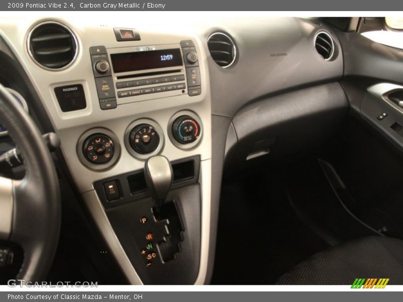 Carbon Gray Metallic / Ebony 2009 Pontiac Vibe 2.4