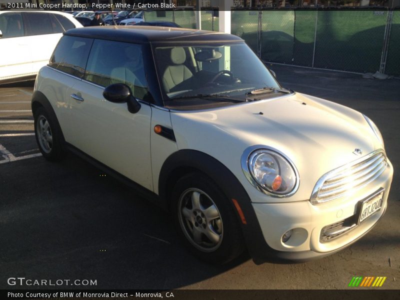 Pepper White / Carbon Black 2011 Mini Cooper Hardtop