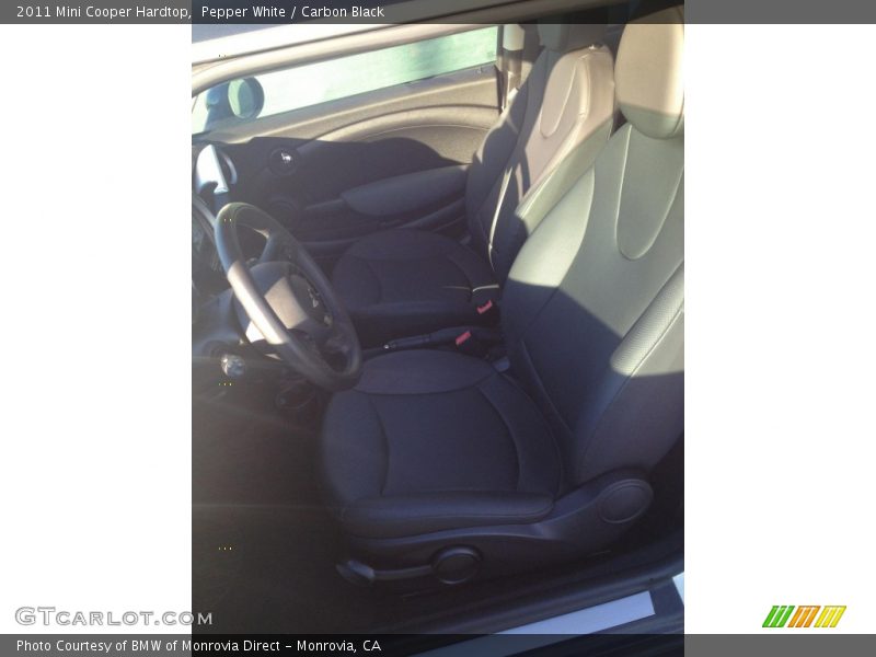 Pepper White / Carbon Black 2011 Mini Cooper Hardtop