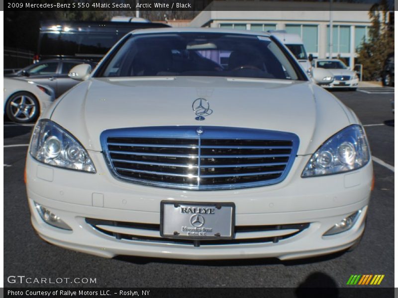 Arctic White / Black 2009 Mercedes-Benz S 550 4Matic Sedan