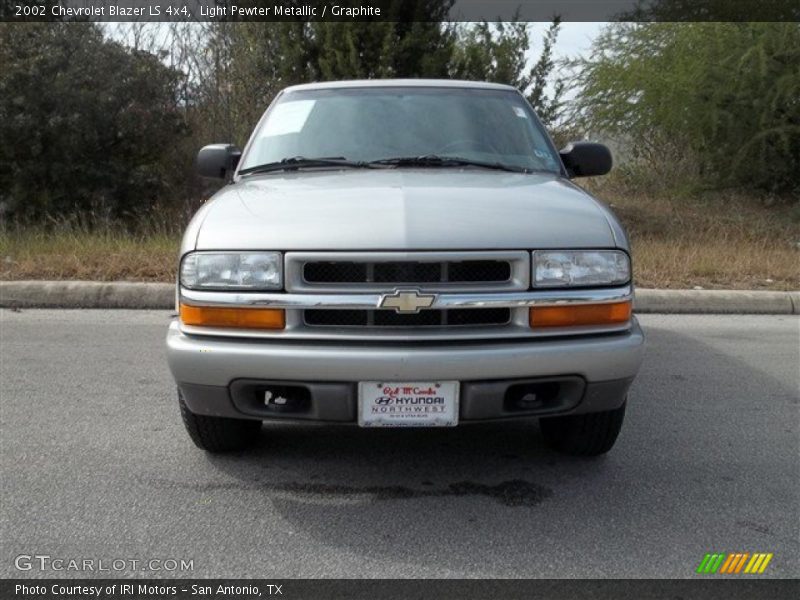 Light Pewter Metallic / Graphite 2002 Chevrolet Blazer LS 4x4