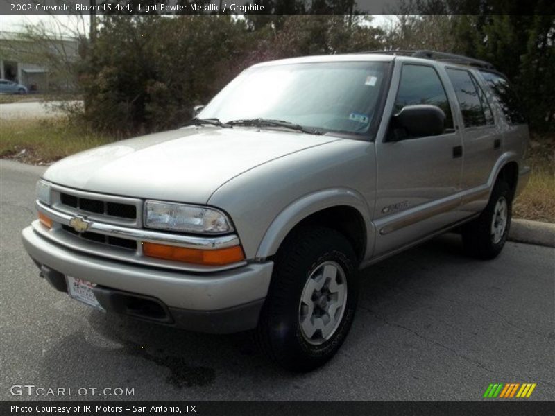 Light Pewter Metallic / Graphite 2002 Chevrolet Blazer LS 4x4