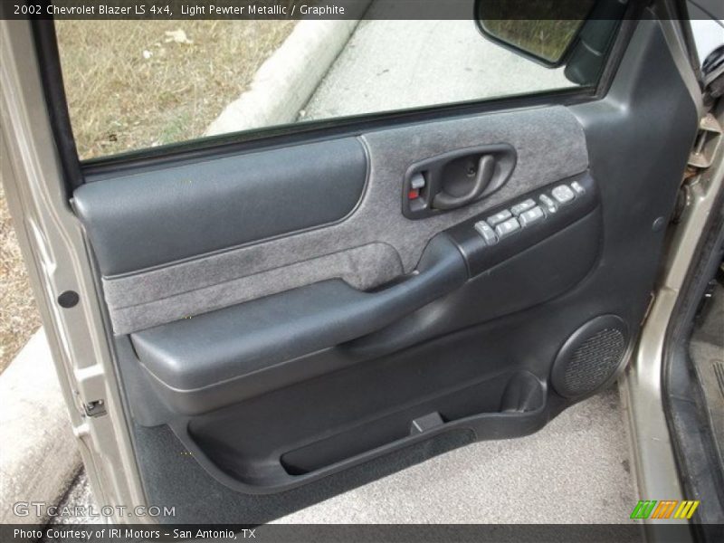 Door Panel of 2002 Blazer LS 4x4