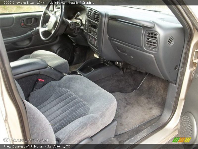Light Pewter Metallic / Graphite 2002 Chevrolet Blazer LS 4x4