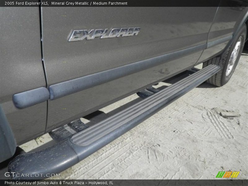 Mineral Grey Metallic / Medium Parchment 2005 Ford Explorer XLS