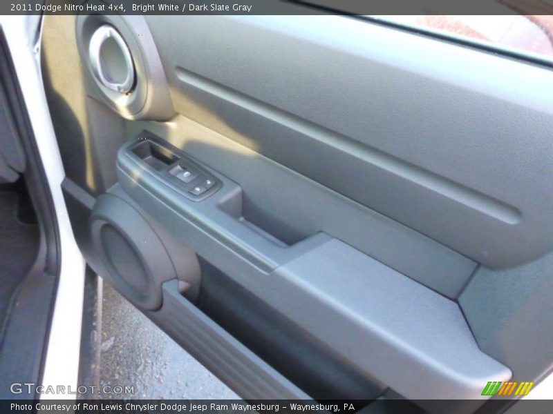 Bright White / Dark Slate Gray 2011 Dodge Nitro Heat 4x4