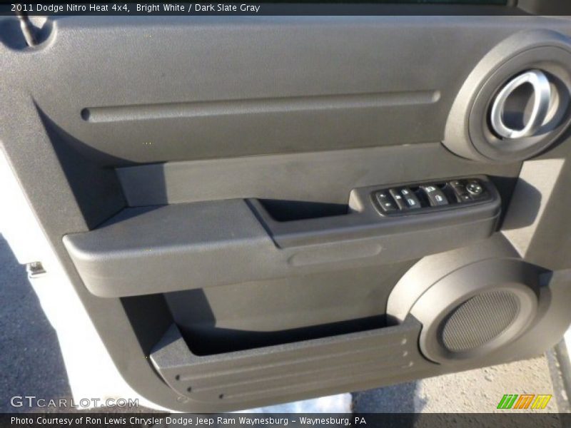 Bright White / Dark Slate Gray 2011 Dodge Nitro Heat 4x4