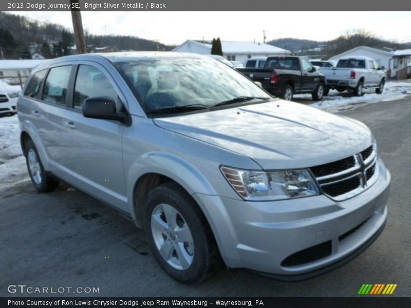 Bright Silver Metallic / Black 2013 Dodge Journey SE