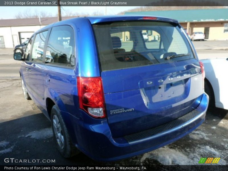 Blue Streak Pearl / Black/Light Graystone 2013 Dodge Grand Caravan SE