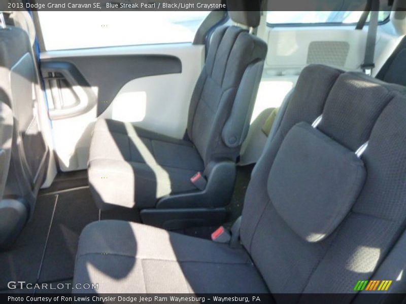 Blue Streak Pearl / Black/Light Graystone 2013 Dodge Grand Caravan SE