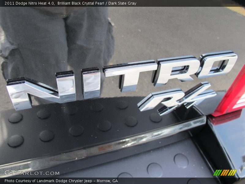 Brilliant Black Crystal Pearl / Dark Slate Gray 2011 Dodge Nitro Heat 4.0