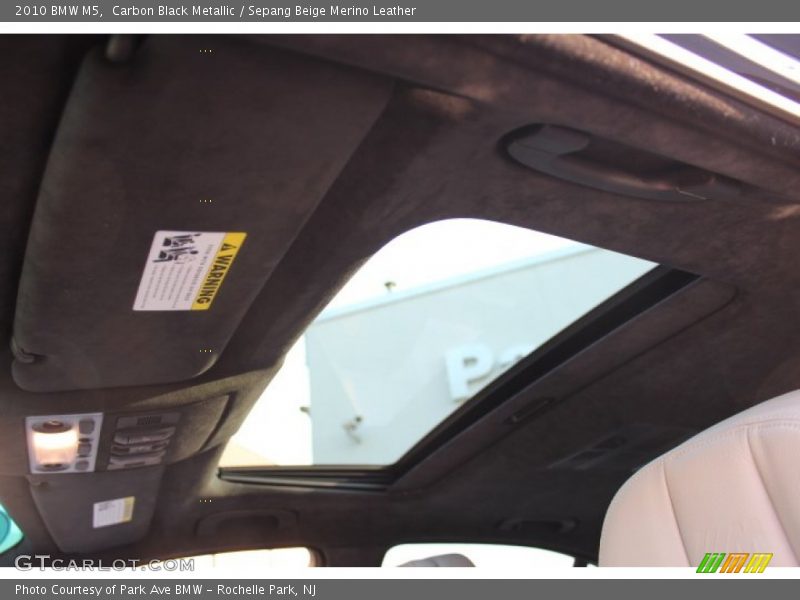Sunroof of 2010 M5 