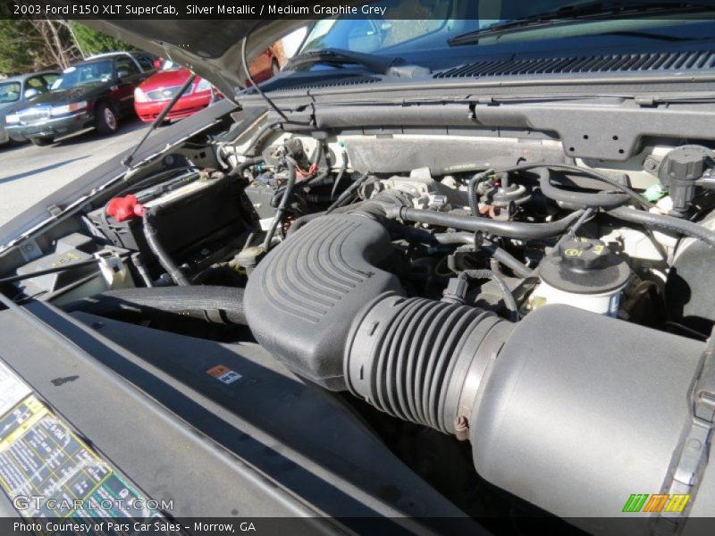 Silver Metallic / Medium Graphite Grey 2003 Ford F150 XLT SuperCab