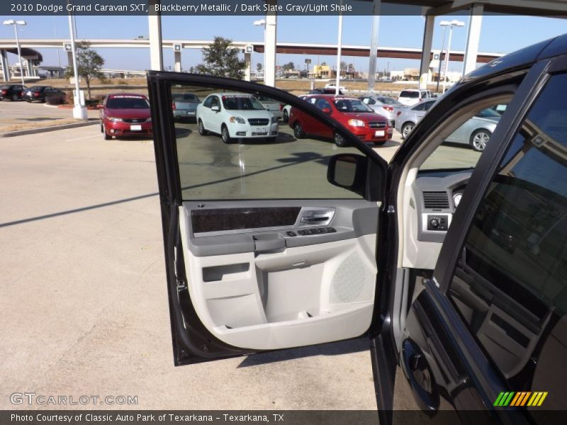 Blackberry Metallic / Dark Slate Gray/Light Shale 2010 Dodge Grand Caravan SXT