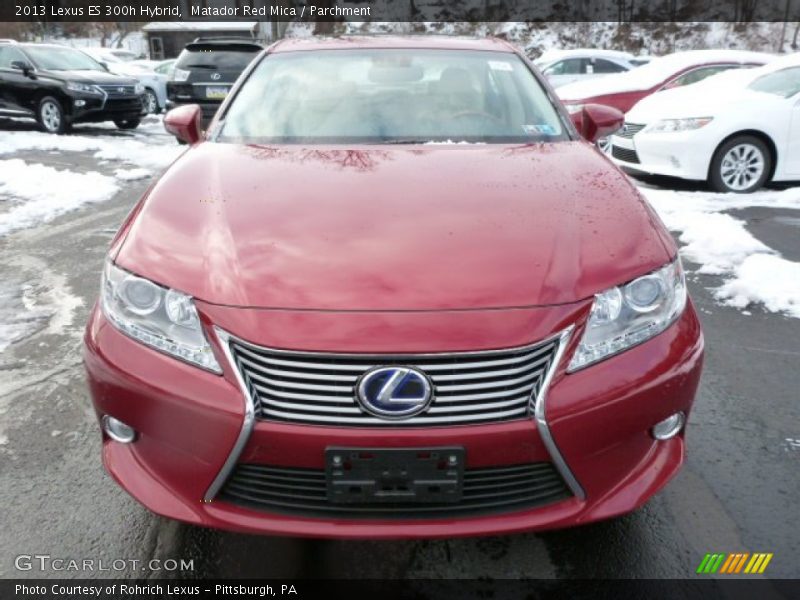 Matador Red Mica / Parchment 2013 Lexus ES 300h Hybrid