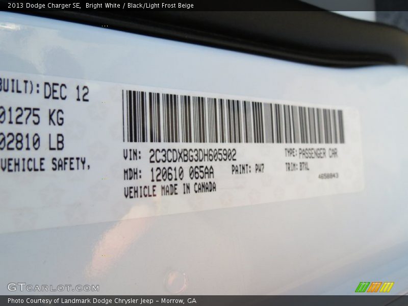 Bright White / Black/Light Frost Beige 2013 Dodge Charger SE