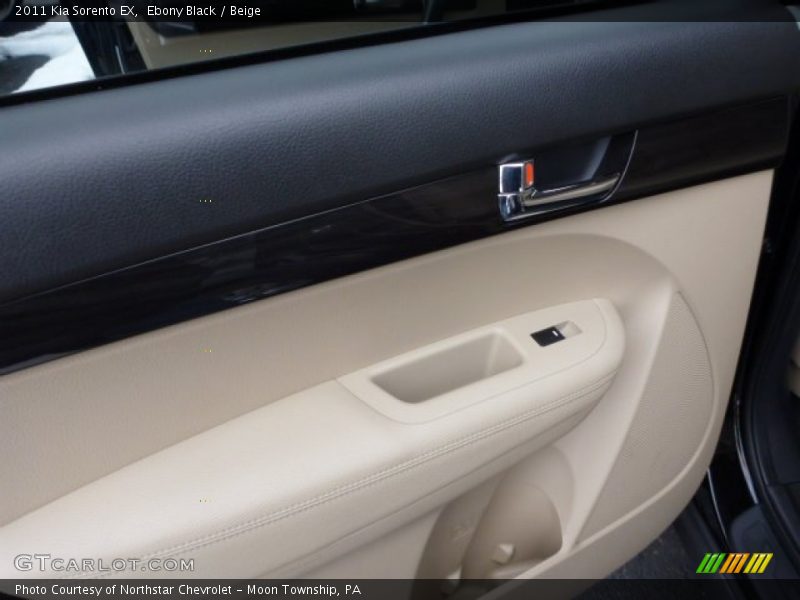 Ebony Black / Beige 2011 Kia Sorento EX