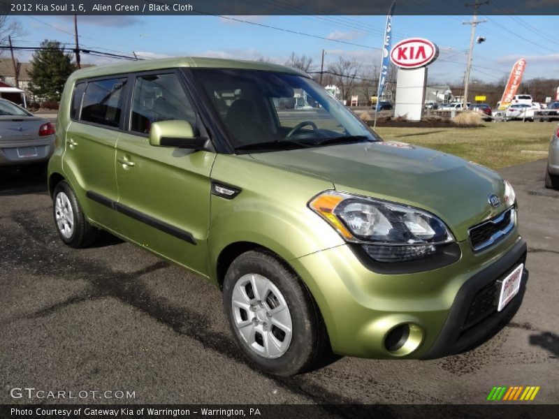 Alien Green / Black Cloth 2012 Kia Soul 1.6