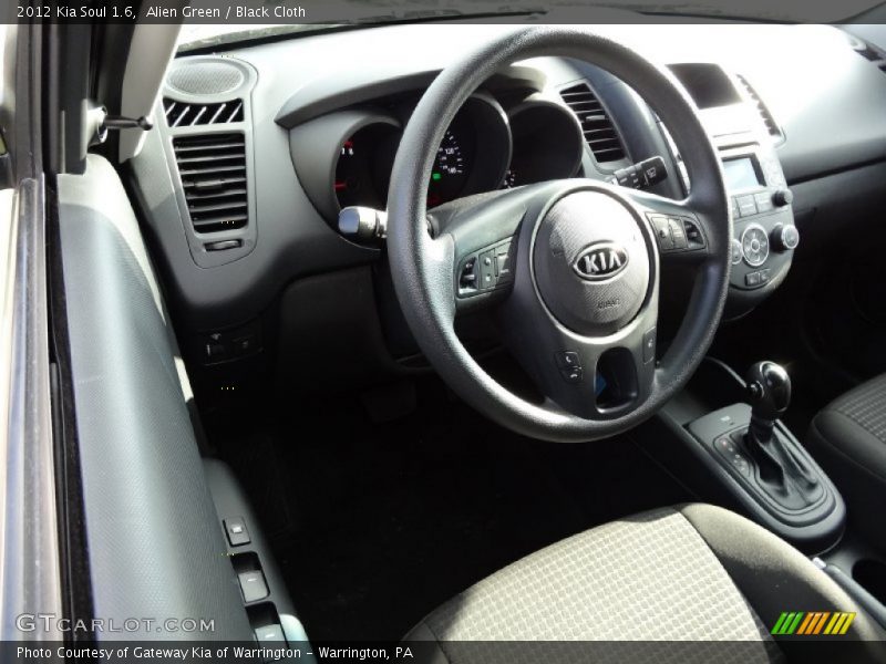 Alien Green / Black Cloth 2012 Kia Soul 1.6
