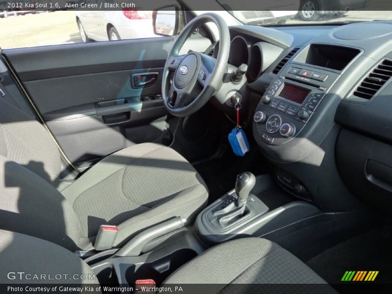 Alien Green / Black Cloth 2012 Kia Soul 1.6