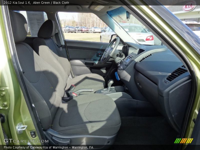 Alien Green / Black Cloth 2012 Kia Soul 1.6