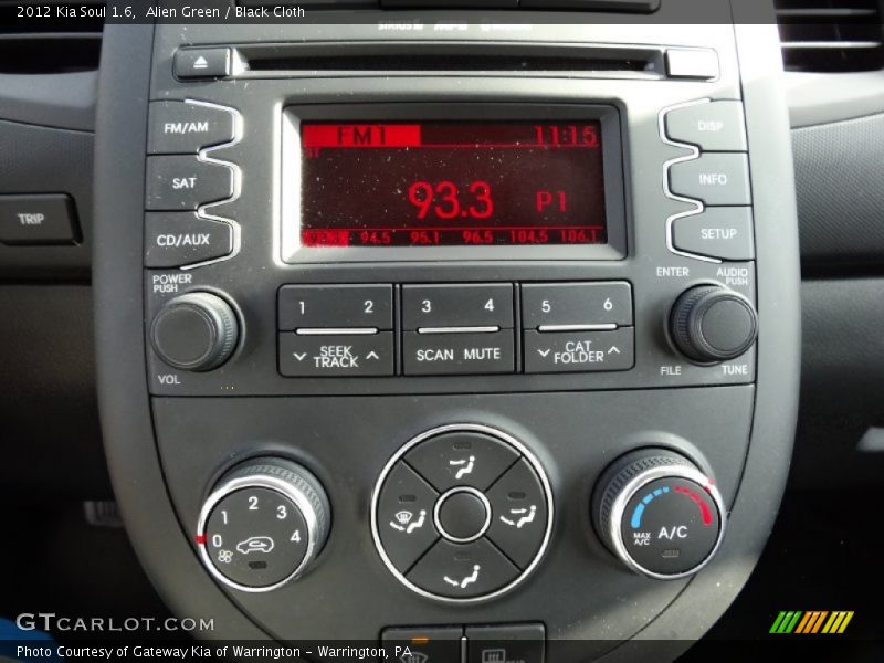 Alien Green / Black Cloth 2012 Kia Soul 1.6
