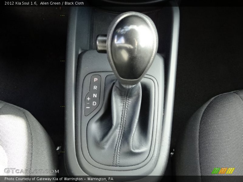 Alien Green / Black Cloth 2012 Kia Soul 1.6