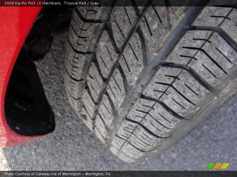 Tropical Red / Gray 2009 Kia Rio Rio5 LX Hatchback