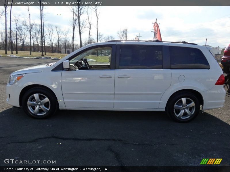 Calla Lilly White / Aero Grey 2009 Volkswagen Routan SE