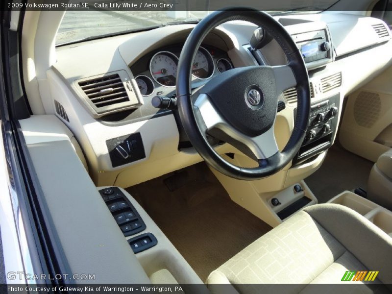 Calla Lilly White / Aero Grey 2009 Volkswagen Routan SE