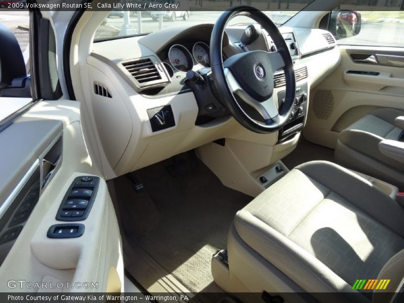 Calla Lilly White / Aero Grey 2009 Volkswagen Routan SE