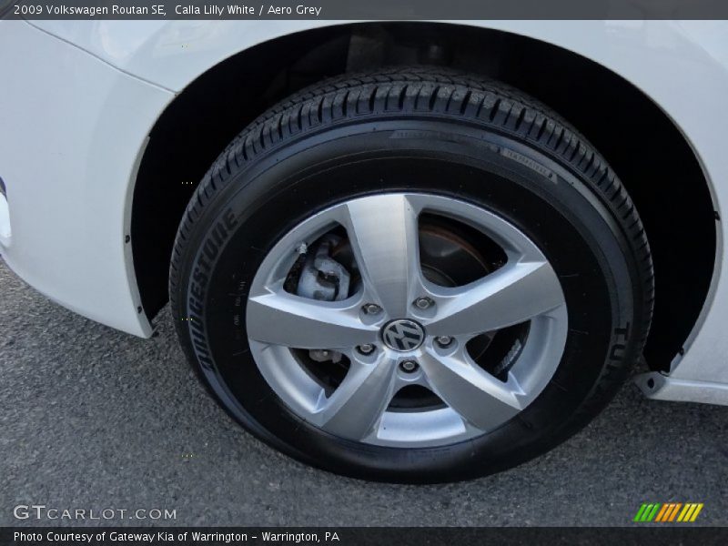 Calla Lilly White / Aero Grey 2009 Volkswagen Routan SE