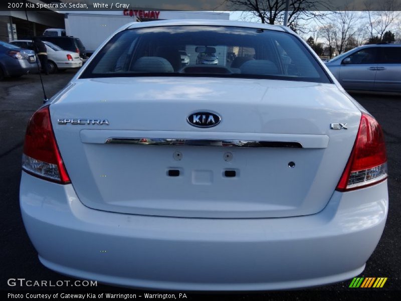 White / Gray 2007 Kia Spectra SX Sedan