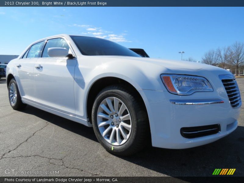 Bright White / Black/Light Frost Beige 2013 Chrysler 300