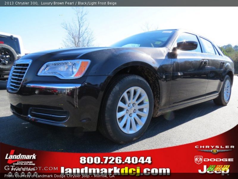 Luxury Brown Pearl / Black/Light Frost Beige 2013 Chrysler 300