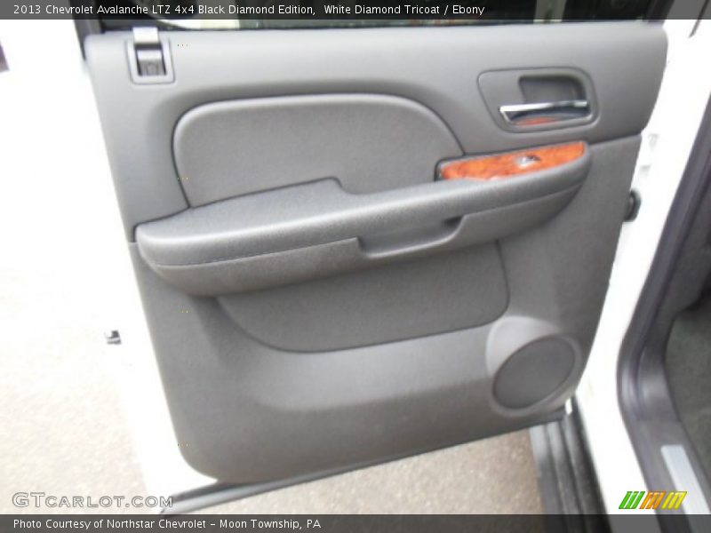 White Diamond Tricoat / Ebony 2013 Chevrolet Avalanche LTZ 4x4 Black Diamond Edition