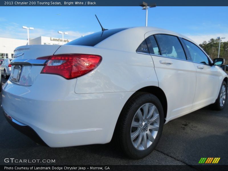Bright White / Black 2013 Chrysler 200 Touring Sedan
