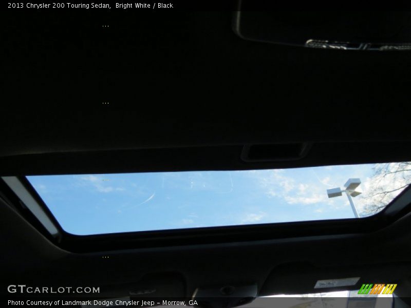 Bright White / Black 2013 Chrysler 200 Touring Sedan