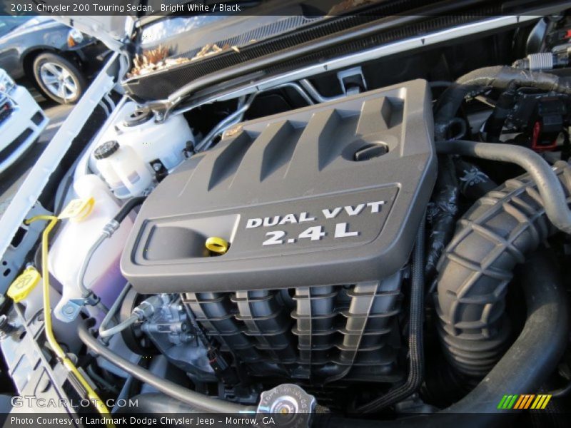 Bright White / Black 2013 Chrysler 200 Touring Sedan