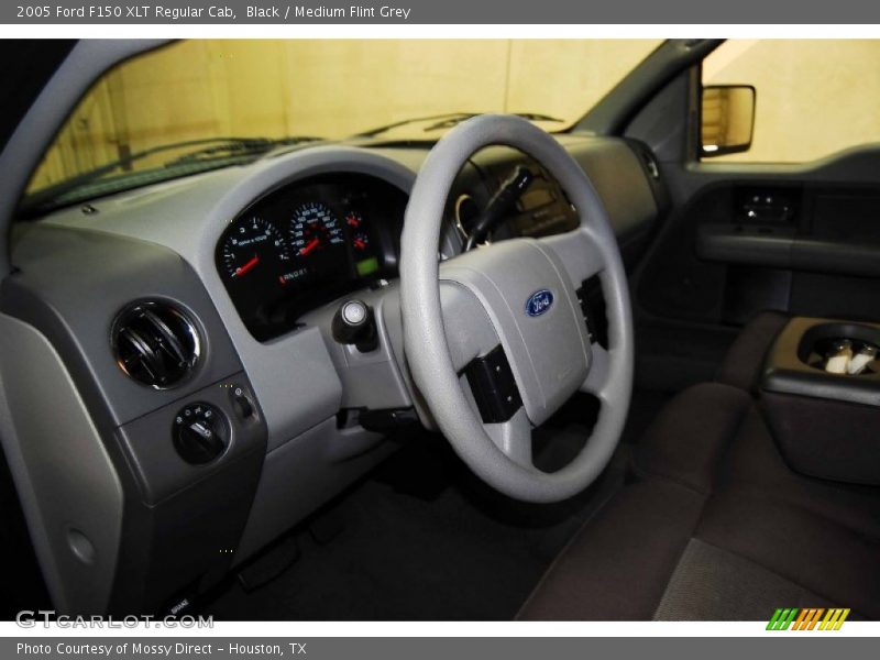 Black / Medium Flint Grey 2005 Ford F150 XLT Regular Cab