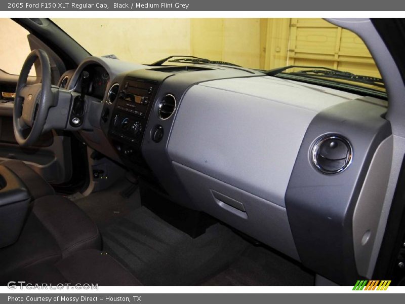 Black / Medium Flint Grey 2005 Ford F150 XLT Regular Cab