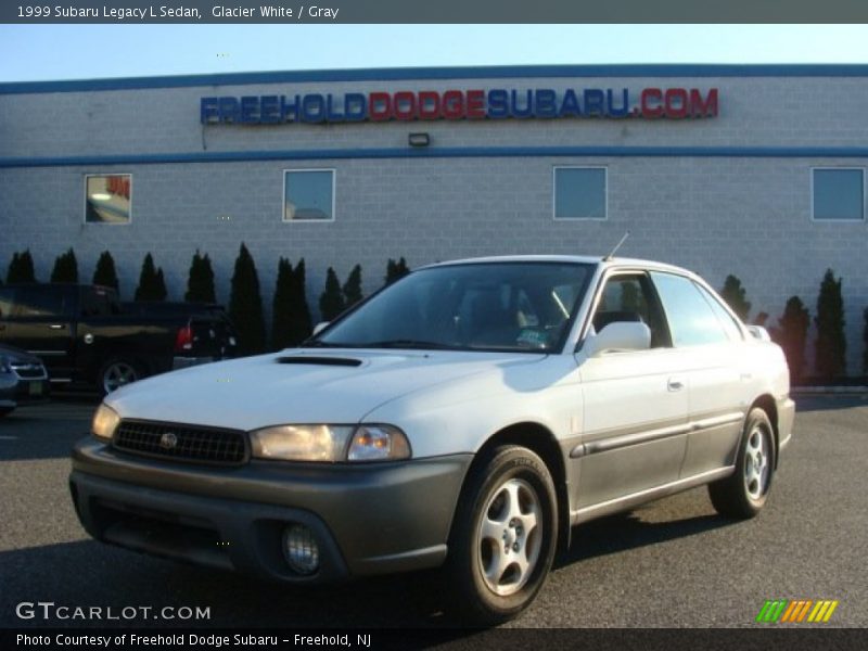 Glacier White / Gray 1999 Subaru Legacy L Sedan