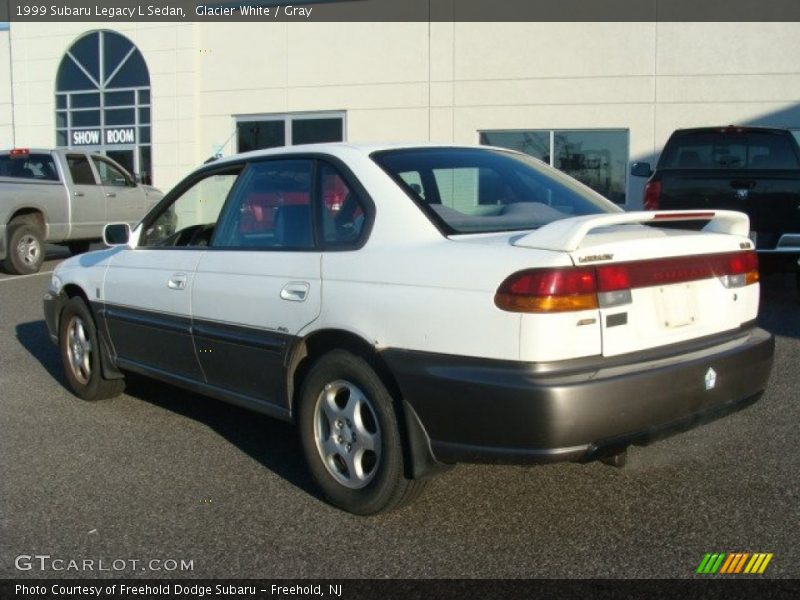 Glacier White / Gray 1999 Subaru Legacy L Sedan