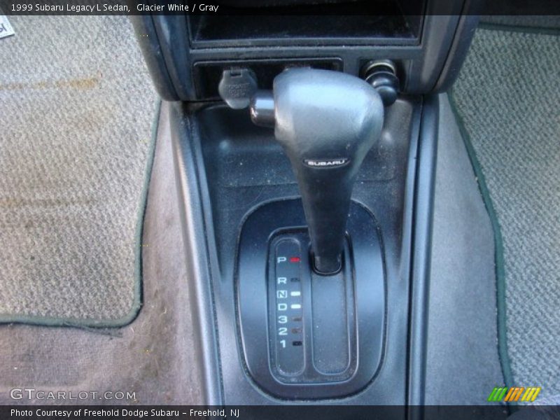 Glacier White / Gray 1999 Subaru Legacy L Sedan
