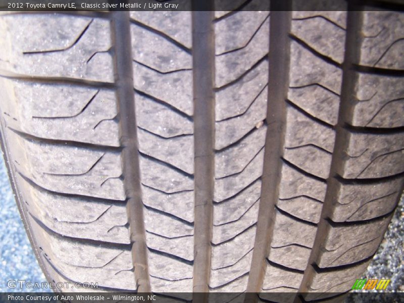 Classic Silver Metallic / Light Gray 2012 Toyota Camry LE