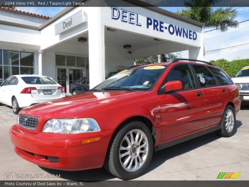 Red / Taupe/Light Taupe 2004 Volvo V40